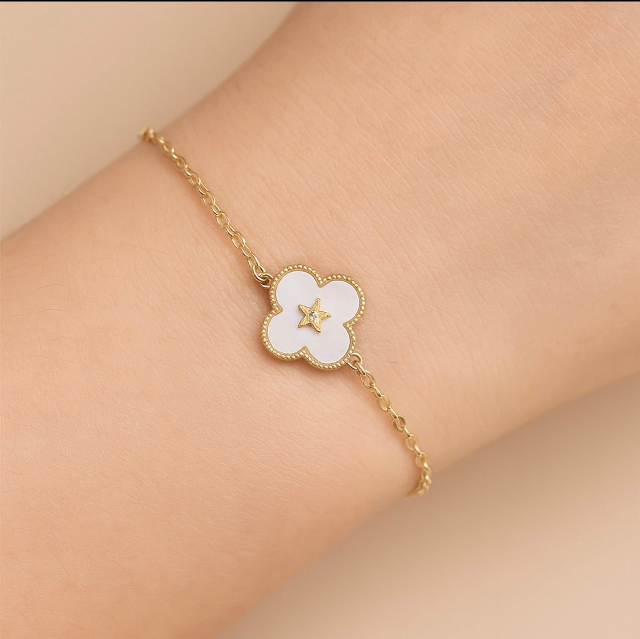 Bracelet trèfle doré en acier inoxydable – Étoile centrale