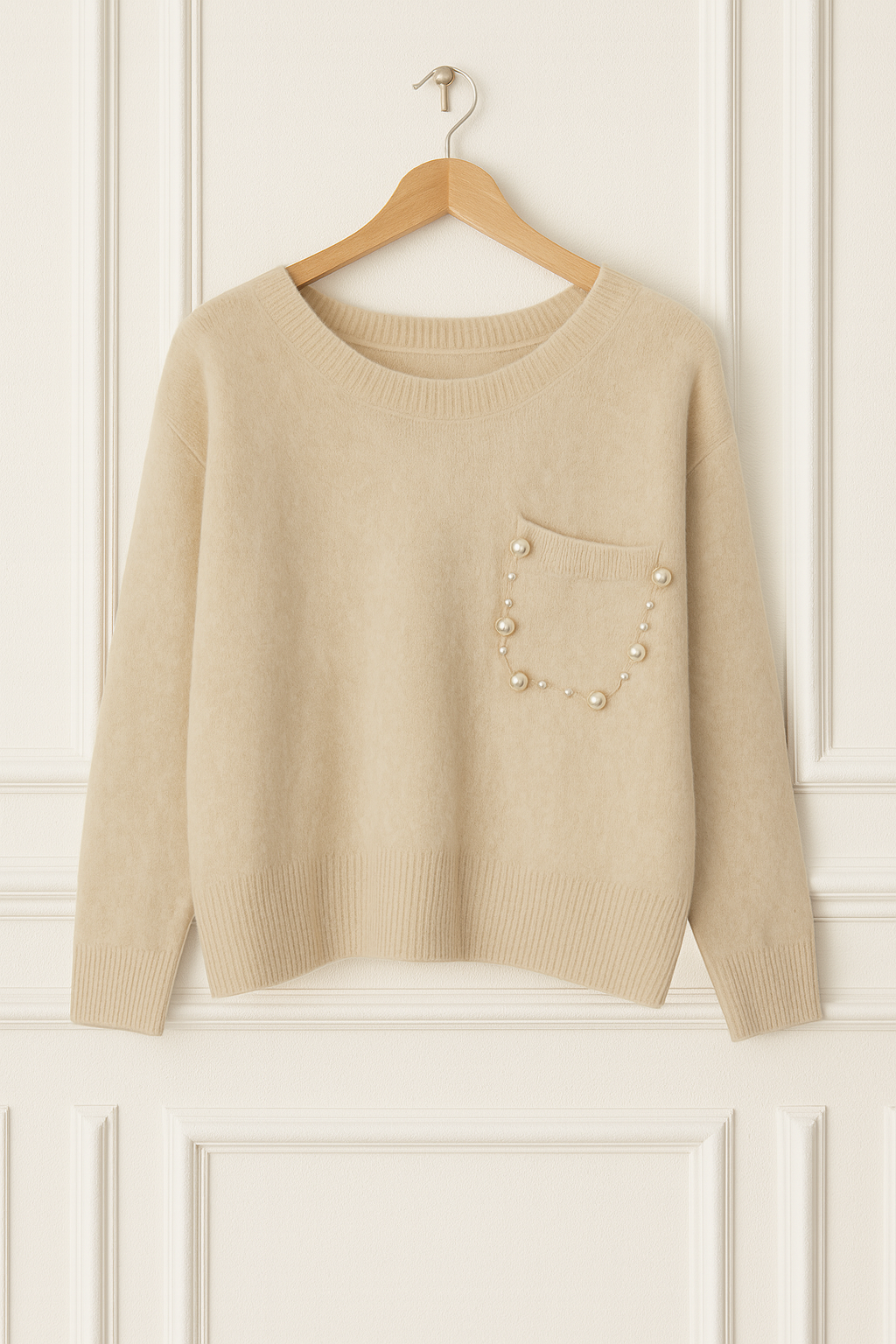 Pull en maille uni avec poche à perles – Beige