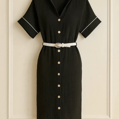 Robe chemise noire élégante à ceinture