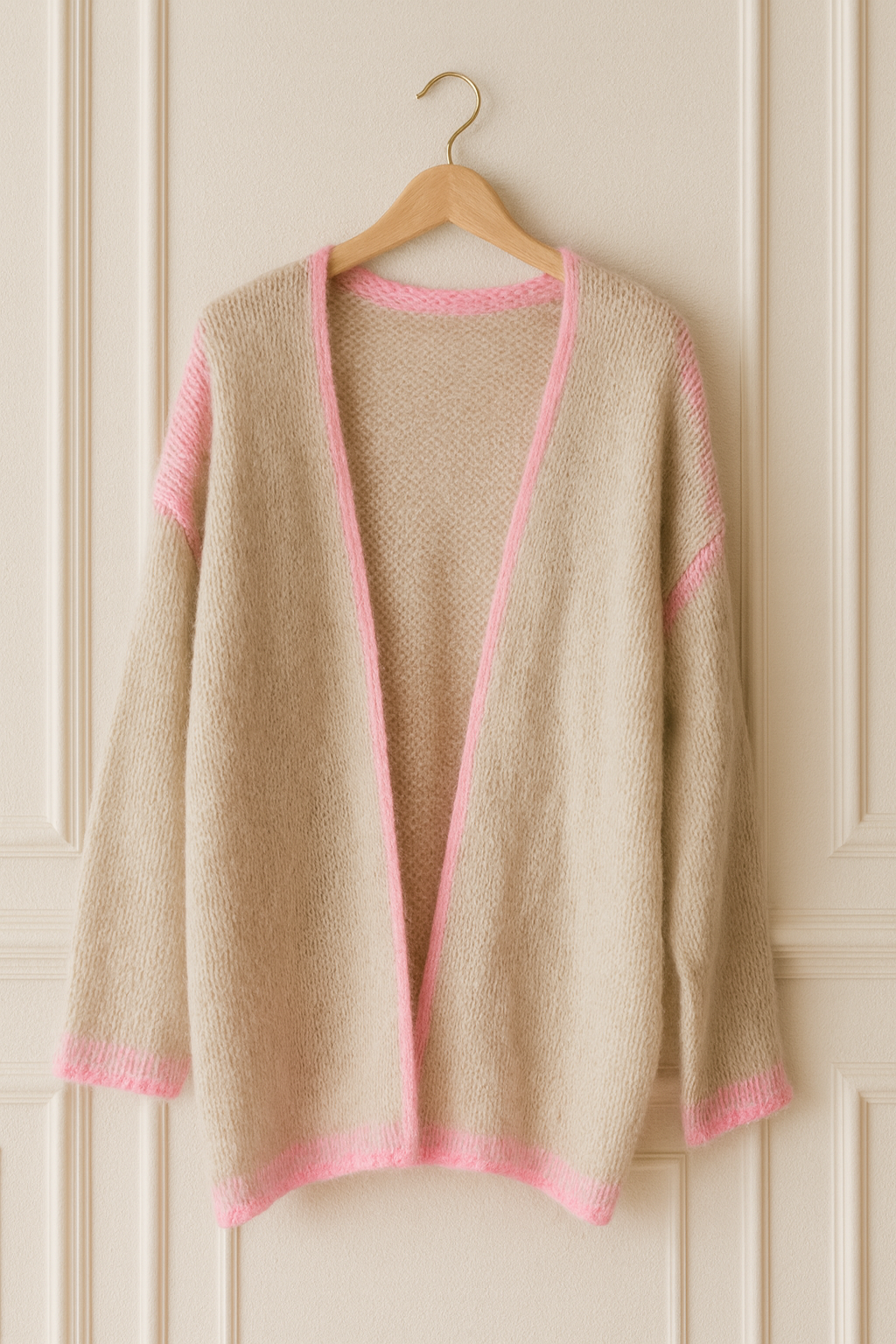 Gilet ouvert en maille douce – Camel / Rose