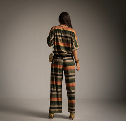 Ensemble fluide à motifs ondulés multicolores