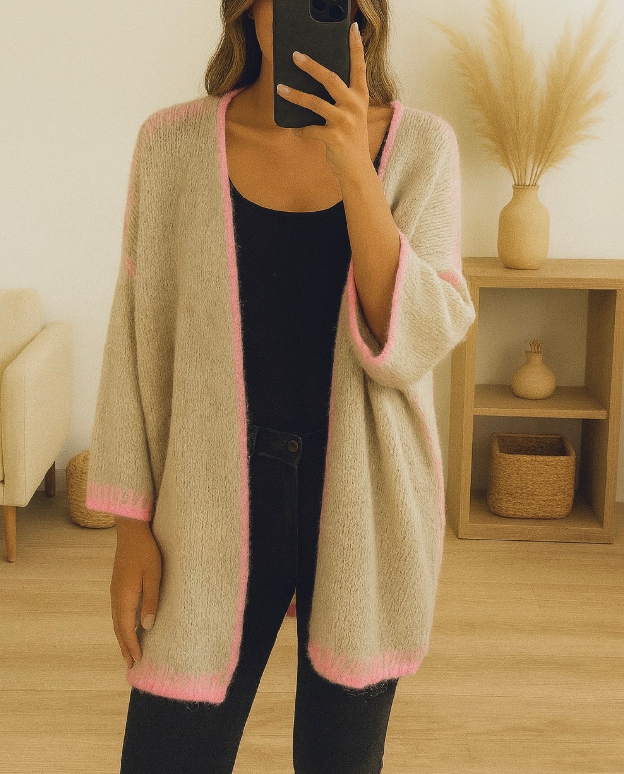 Gilet ouvert en maille douce – Camel / Rose