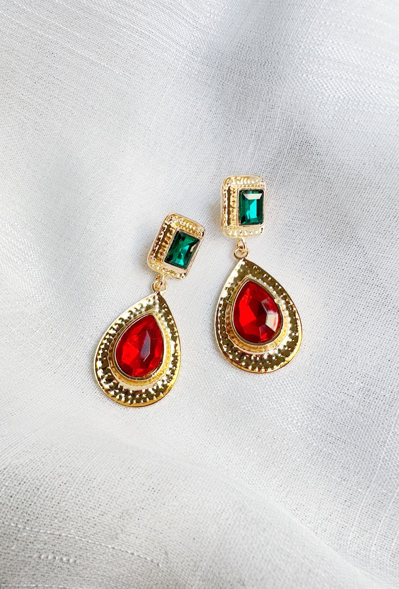 Boucles d’oreilles pendantes rouges & vertes – Dorées