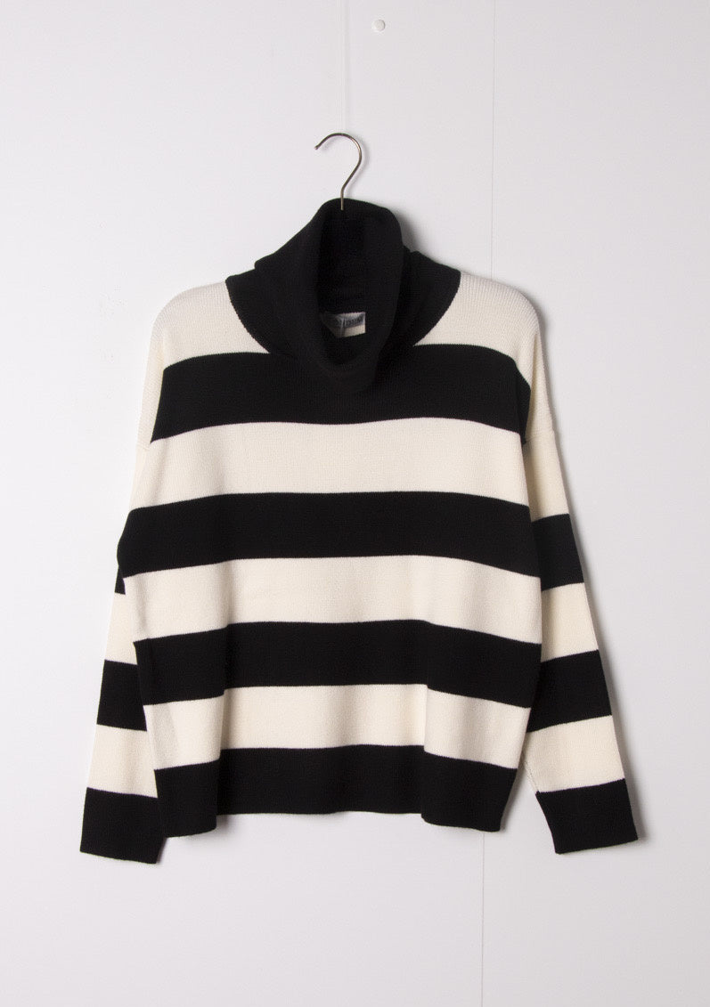 Pull col roulé à larges rayures – Noir & blanc