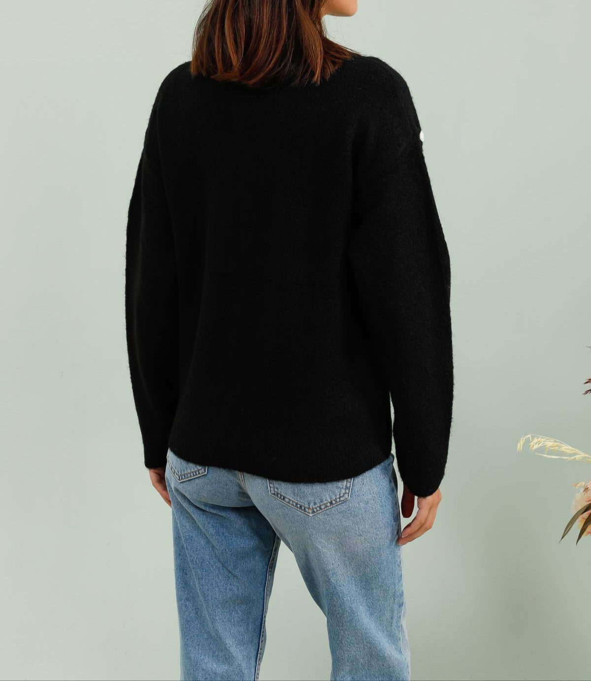 Pull col V avec fleurs en relief- Noir